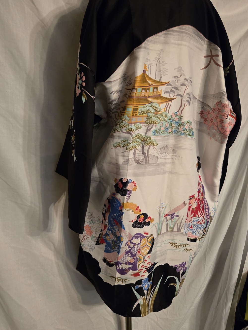 Vintage Black & White Floral Kimono Cardigan - Picture 10 of 15